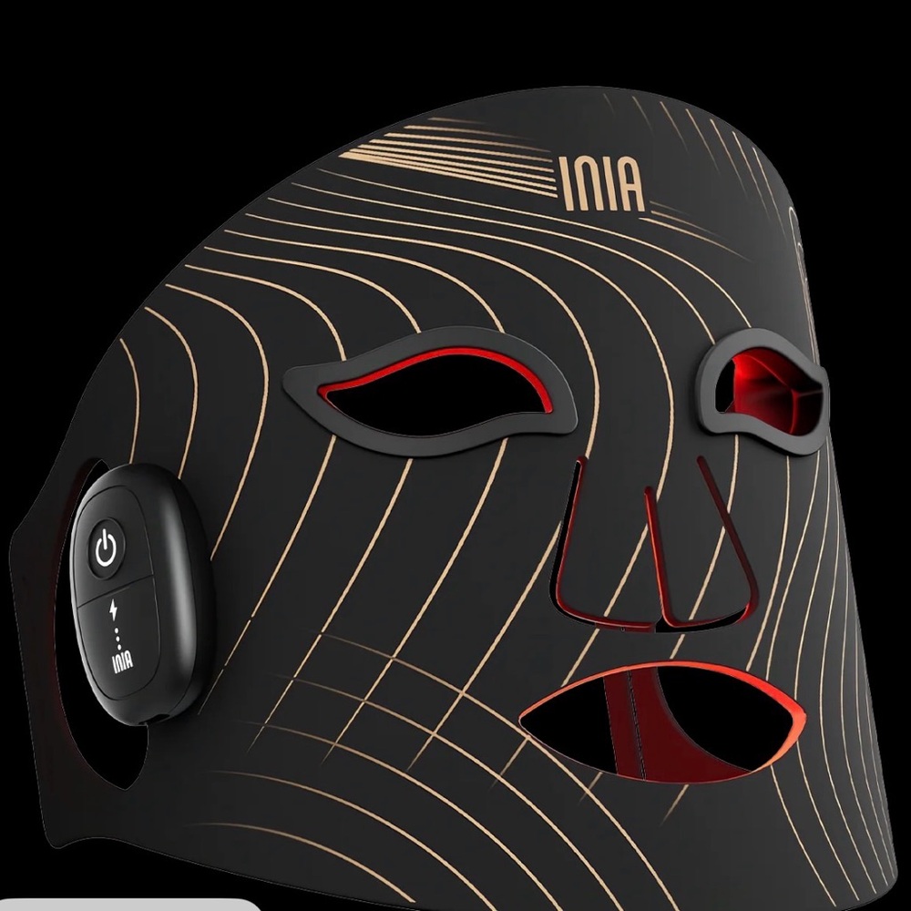 Black & Red LED Facial Mask — At-Home Phototherapy for Women